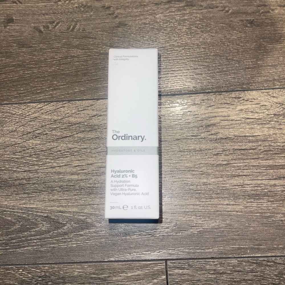 The Ordinary Hyaluronic Acid 2% + B5 Serum - White Box